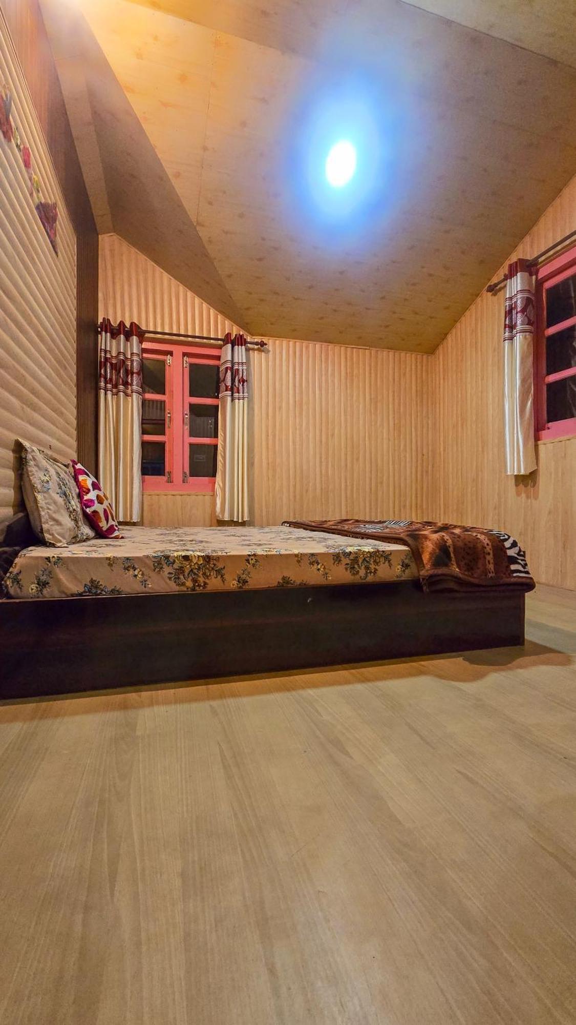The City Escape Farmstay 西姆拉 客房 照片